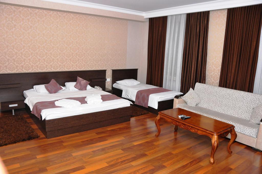 Xudaferin Hotel บากู ภายนอก รูปภาพ
