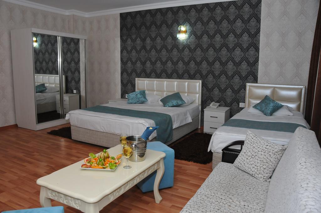 Xudaferin Hotel บากู ภายนอก รูปภาพ